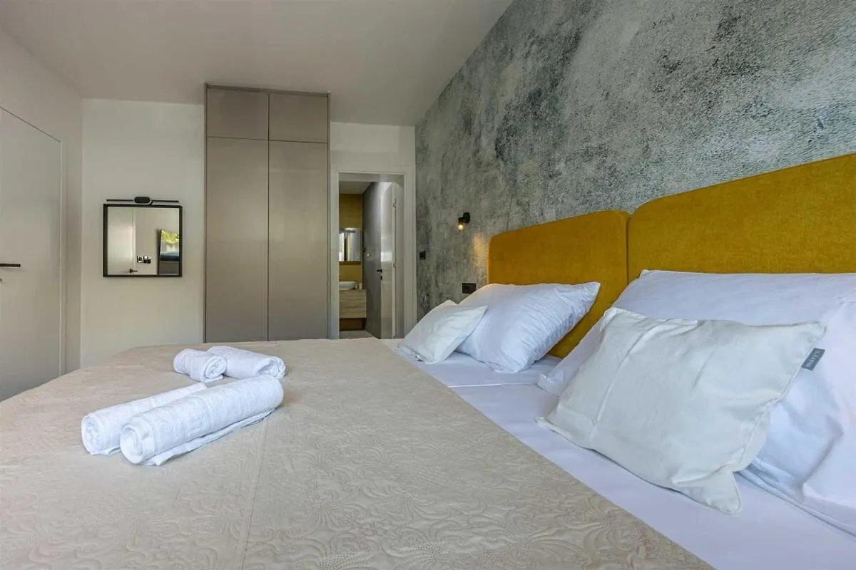 Vacay Villa Vista With Heated Pool Crikvenica